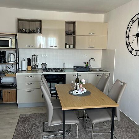 Apartment Salov تروغير المظهر الخارجي الصورة