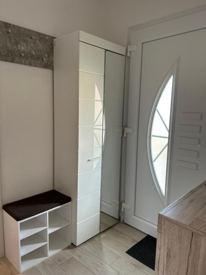 Apartment Salov تروغير المظهر الخارجي الصورة