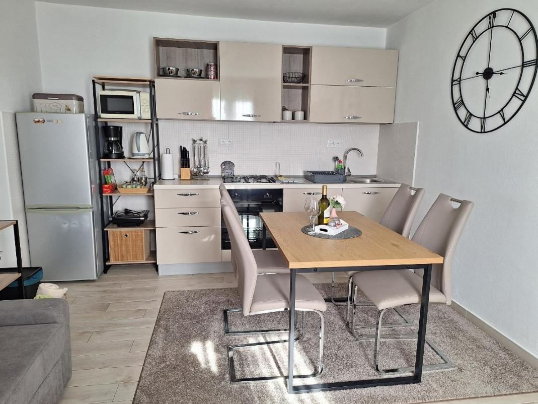 Apartment Salov تروغير الغرفة الصورة